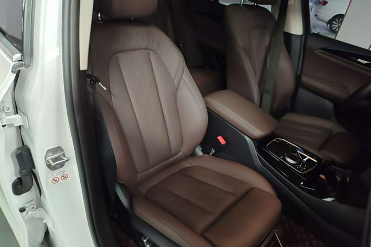 Used BMW iX3 2022 Updated Leading Version Right Front Seat