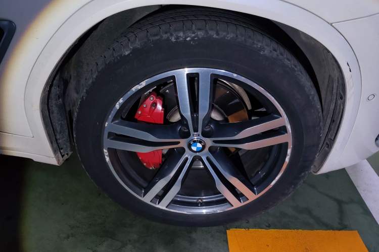 Used BMW iX3 2022 Leading Model Right Front Wheel Hub