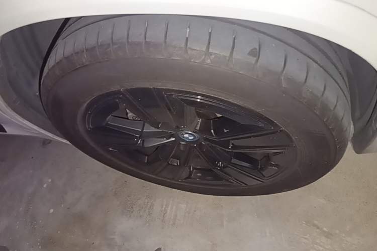 Used BMW iX3 2022 Leading Model Right Front Wheel Hub