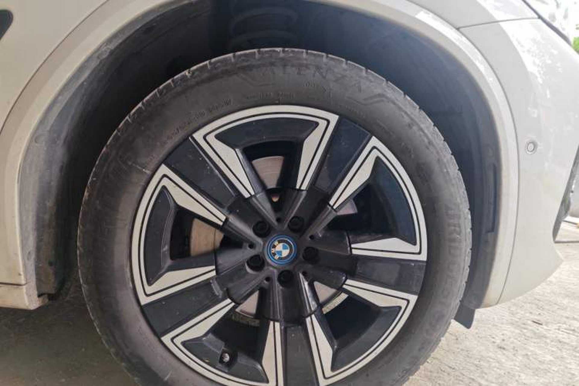 Used BMW iX3 2022 Leading Model Right Front Wheel Hub