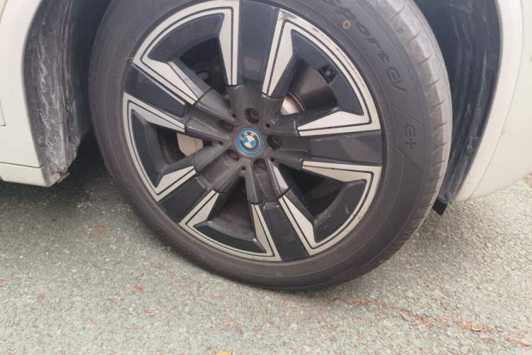 Used BMW iX3 2022 Leading Model Right Front Wheel Hub