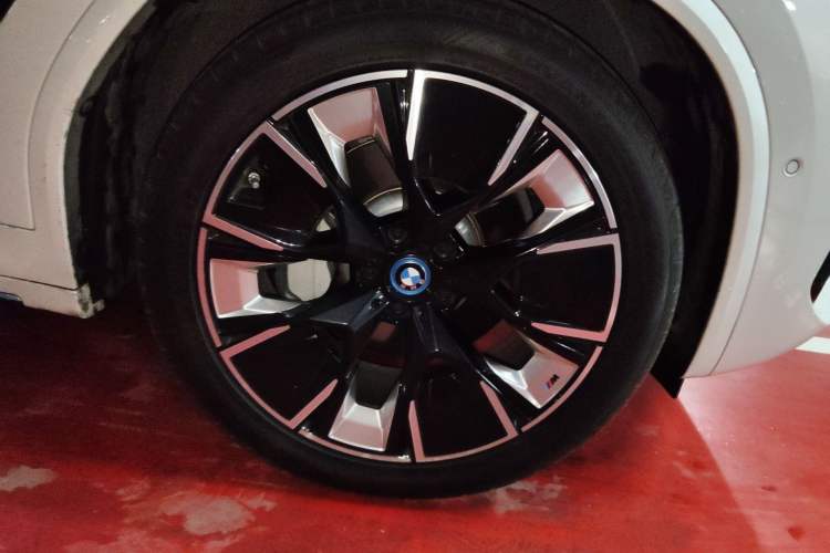 Used BMW iX3 2022 Updated Leading Type Right Front Wheel Hub