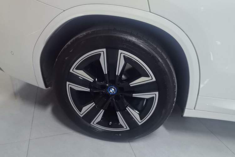 Used BMW iX3 2022 Leading Model Right Rear Wheel Hub