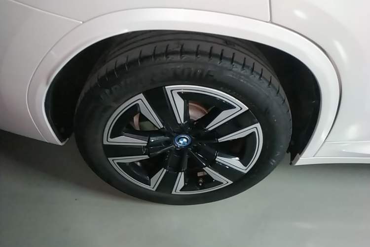 Used BMW iX3 2022 Leading Model Right Rear Wheel Hub