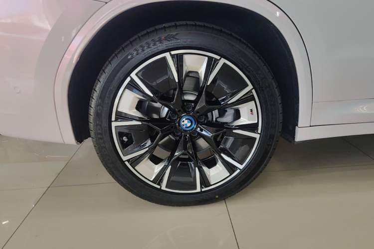 Used BMW iX3 2022 Updated Leading Type Right Rear Wheel Hub