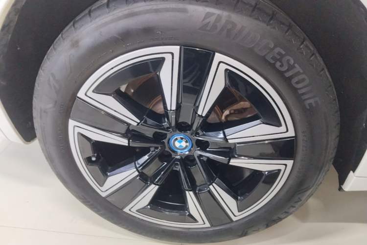Used BMW iX3 2022 Leading Model Right Rear Wheel Hub