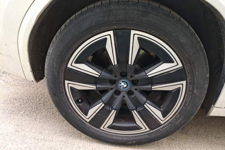 Used BMW iX3 2022 Leading Model Right Rear Wheel Hub