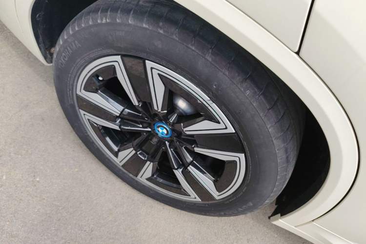 Used BMW iX3 2022 Leading Model Right Rear Wheel Hub