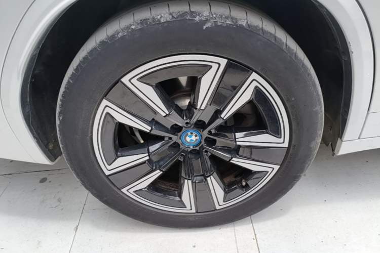 Used BMW iX3 2022 Leading Model Right Rear Wheel Hub