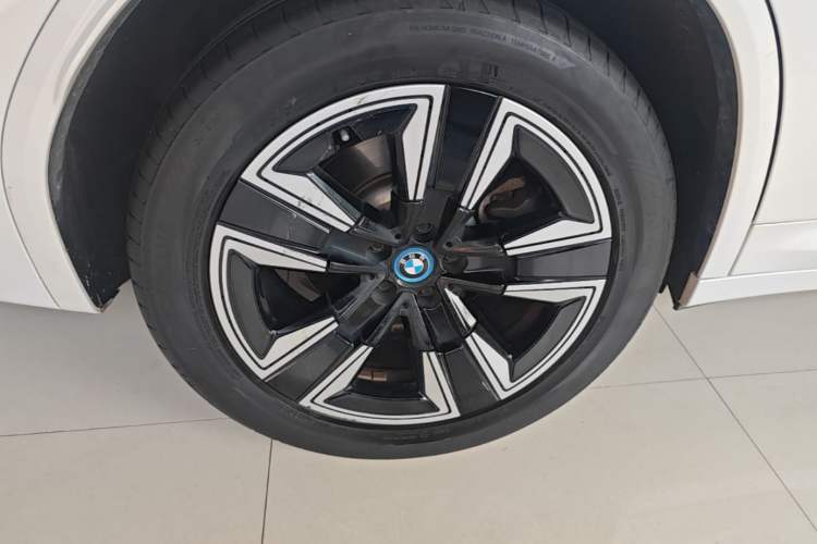 Used BMW iX3 2022 Leading Model Right Rear Wheel Hub