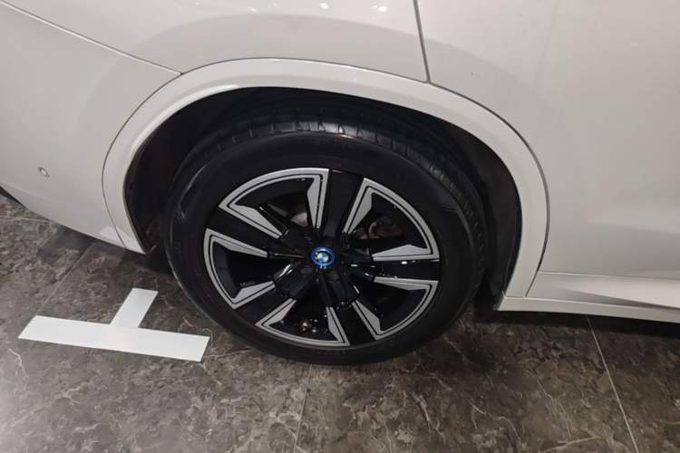 Used BMW iX3 2022 Leading Model Right Rear Wheel Hub