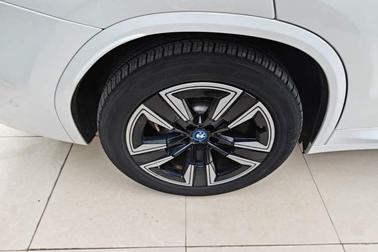 Used BMW iX3 2022 Leading Model Right Rear Wheel Hub