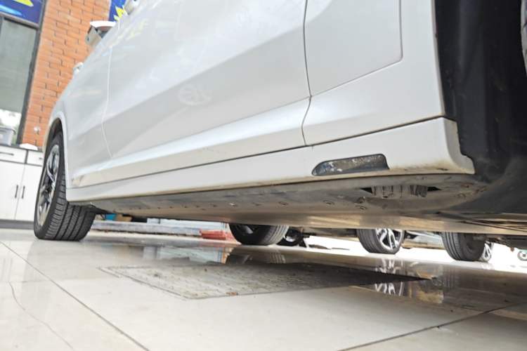 Used BMW iX3 2022 Leading Model Right Side Sill