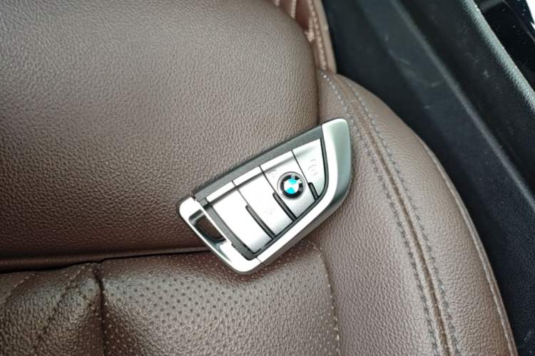 Used BMW iX3 2022 Leading Model Vehicle Key