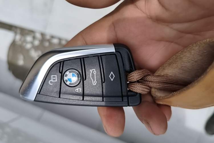 Used BMW iX3 2022 Leading Model Vehicle Key