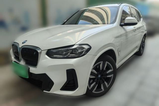 Ojetý BMW iX3 2022 Updated Leading Version