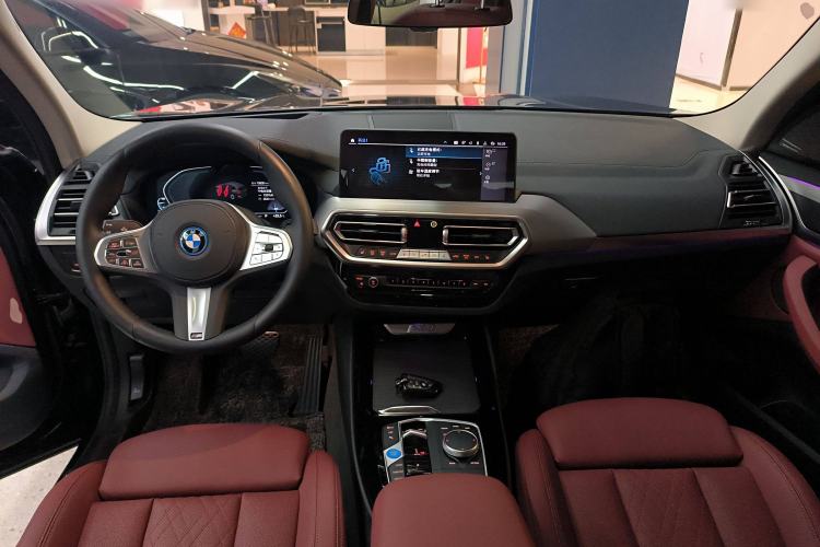 Used BMW iX3 2023 Leading Type Center Console