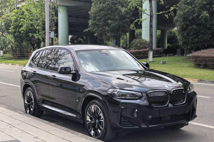 Used BMW iX3 2023 Leading Type Exterior 1