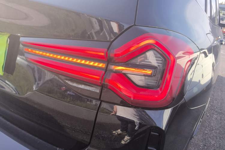 Used BMW iX3 2023 Leading Type Exterior 3
