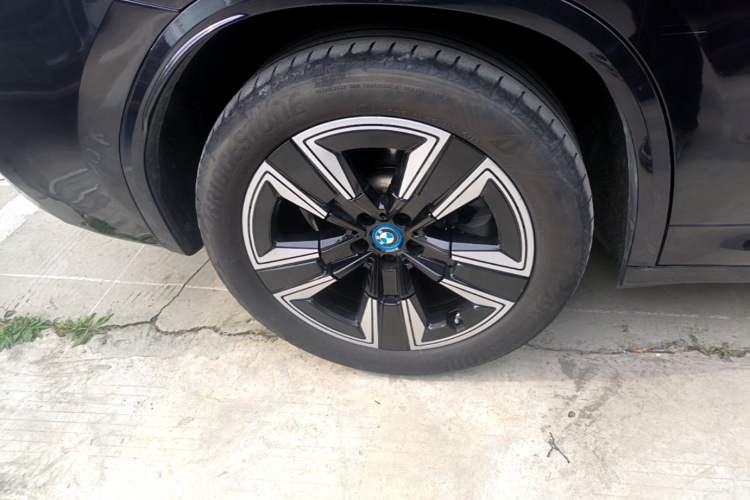 Used BMW iX3 2023 Leading Model Exterior 5