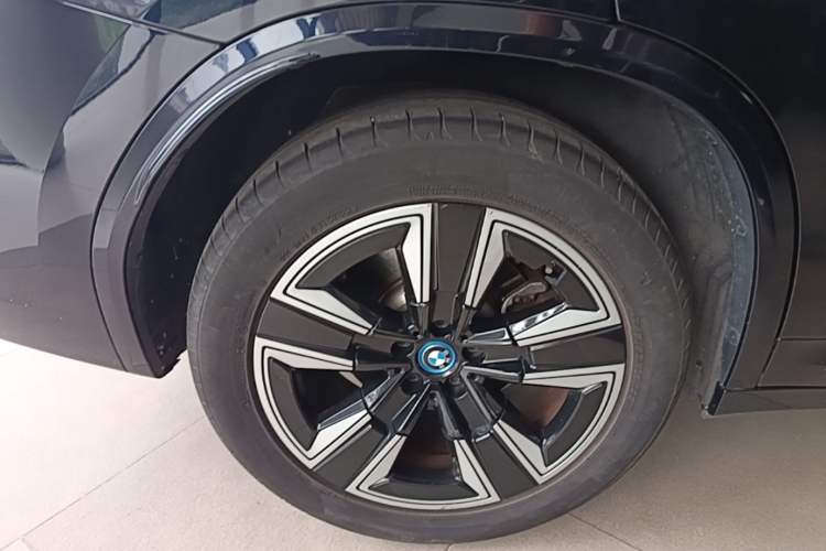 Used BMW iX3 2023 Leading Model Exterior 5