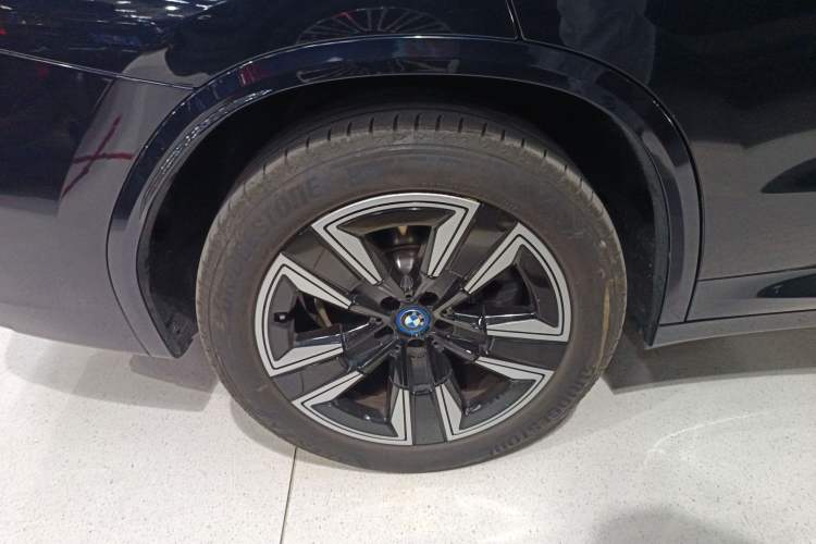 Used BMW iX3 2023 Leading Model Exterior 5