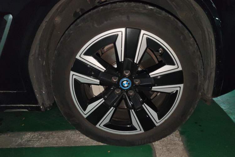 Used BMW iX3 2023 Leading Model Exterior 7