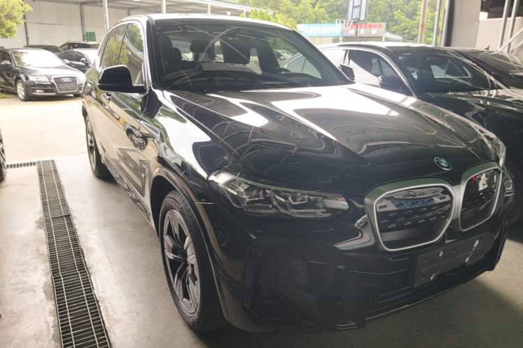 Used BMW iX3 2023 Leading Model Front Right 45 Deg