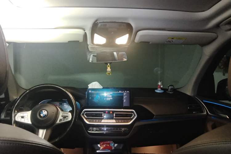 Used BMW iX3 2023 Leading Model Headliner