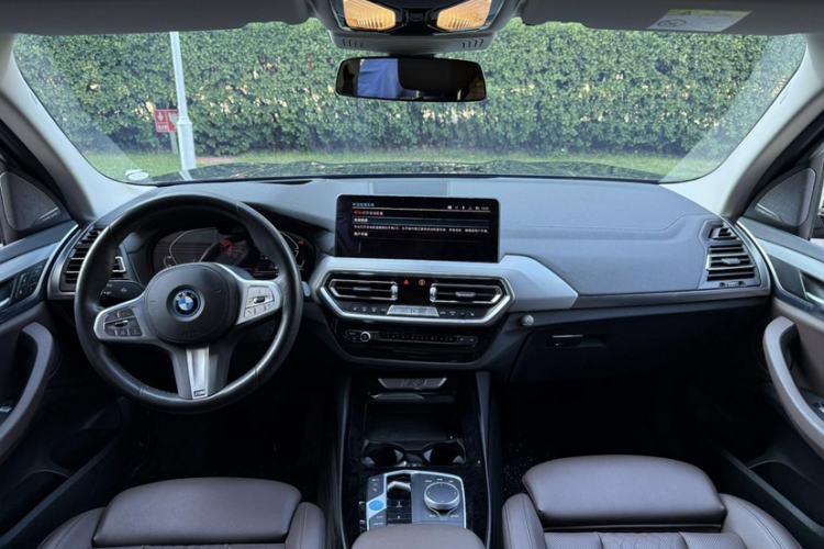 Used BMW iX3 2023 Leading Type Interior 1
