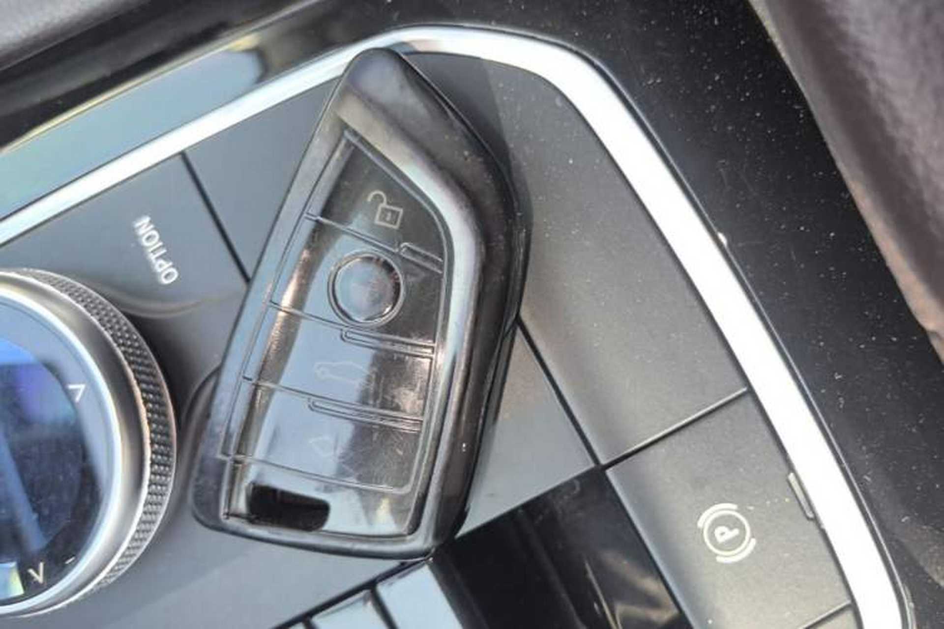 Used BMW iX3 2023 Leading Type Interior 1