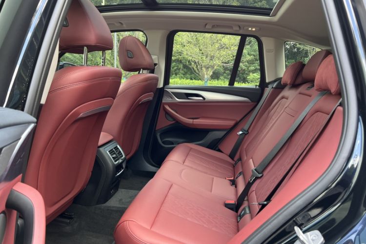 Used BMW iX3 2023 Leading Type Interior 3
