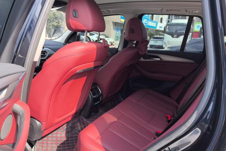 Used BMW iX3 2023 Leading Type Interior 4