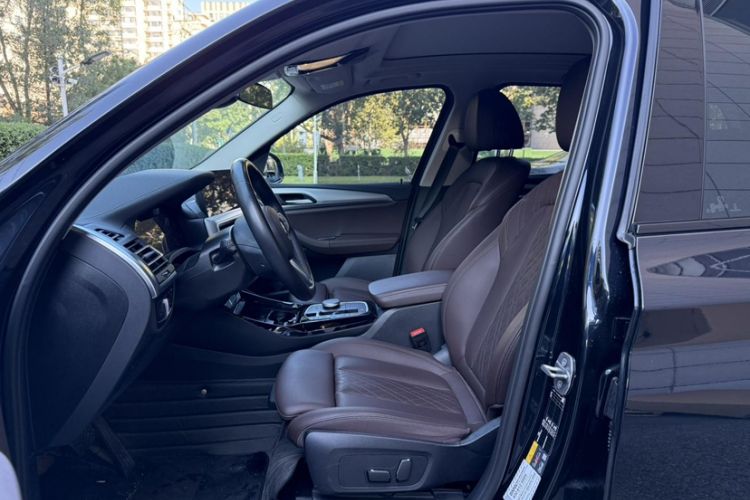 Used BMW iX3 2023 Leading Type Interior 5