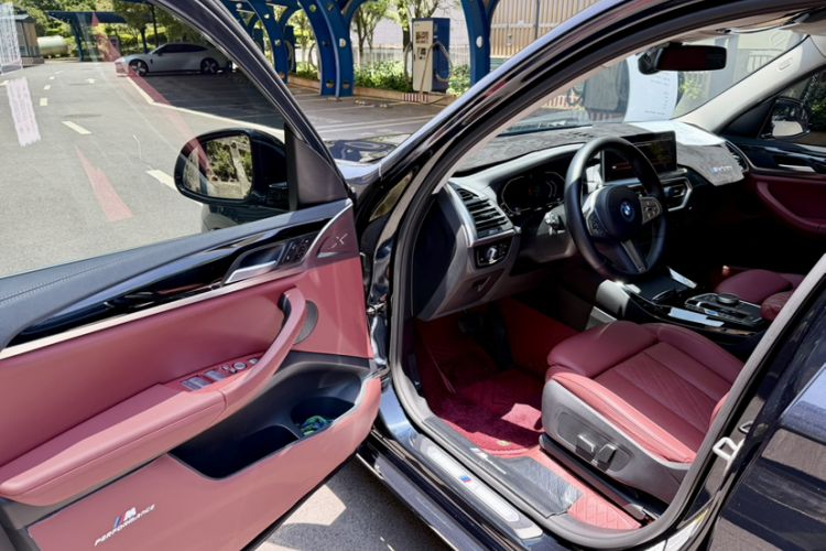 Used BMW iX3 2023 Leading Model Interior 7