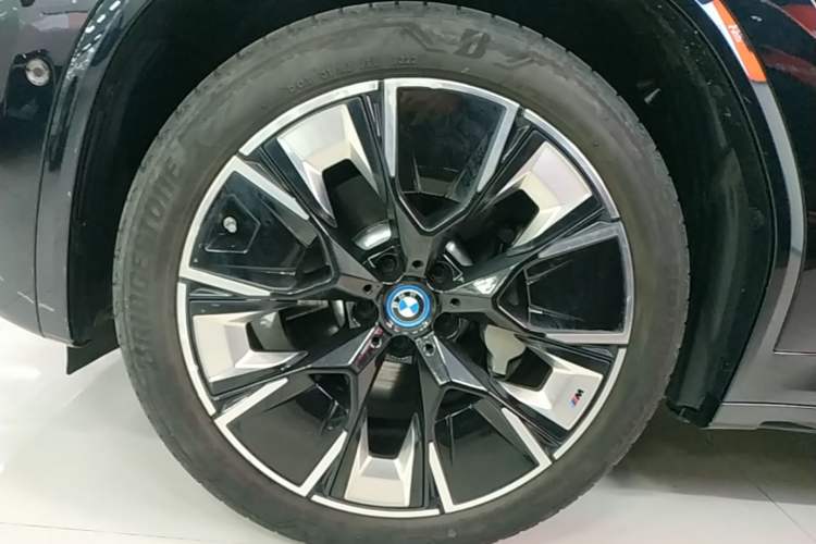 Used BMW iX3 2023 Leading Type Left Front Wheel Hub