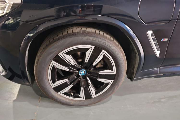 Used BMW iX3 2023 Leading Model Left Front Wheel Hub