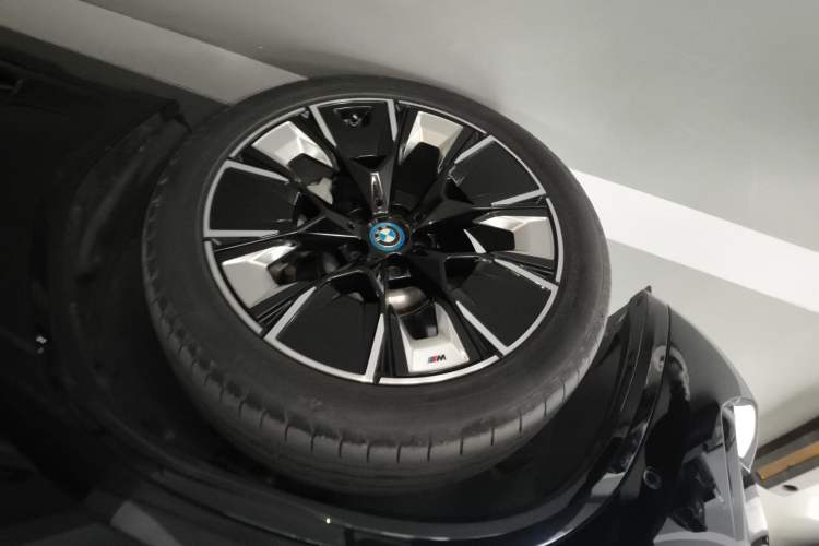 Used BMW iX3 2023 Leading Type Left Front Wheel Hub