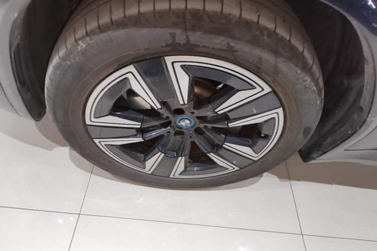 Used BMW iX3 2023 Leading Model Left Front Wheel Hub