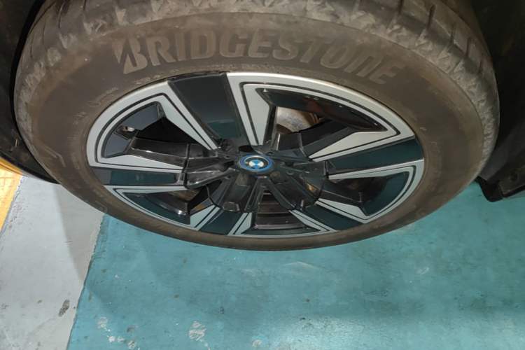 Used BMW iX3 2023 Leading Model Left Front Wheel Hub