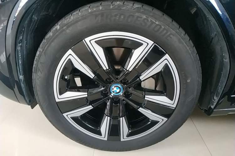 Used BMW iX3 2023 Leading Model Left Front Wheel Hub