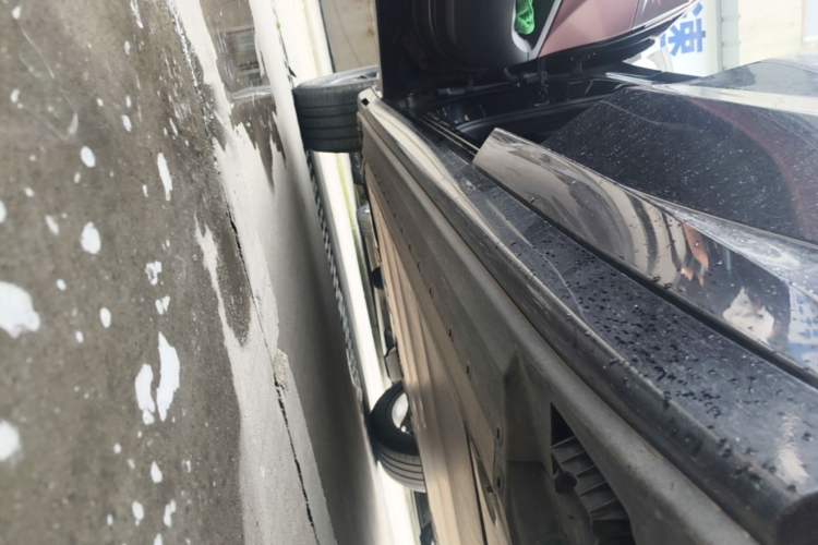 Used BMW iX3 2023 Leading Model Left Side Sill