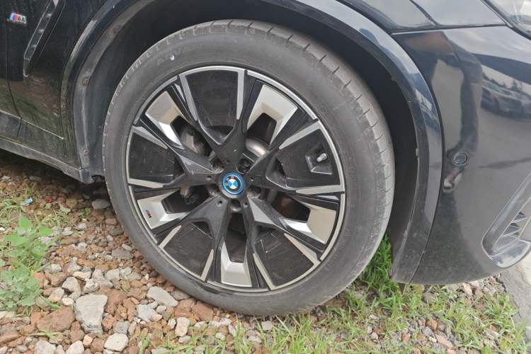 Used BMW iX3 2023 Leading Type Right Front Wheel Hub