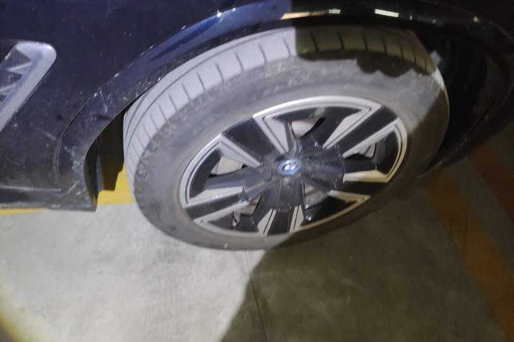 Used BMW iX3 2023 Leading Model Right Front Wheel Hub
