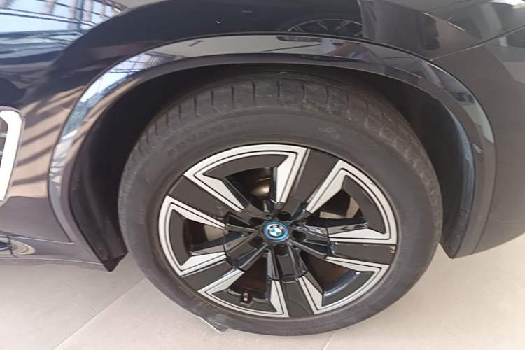Used BMW iX3 2023 Leading Model Right Front Wheel Hub