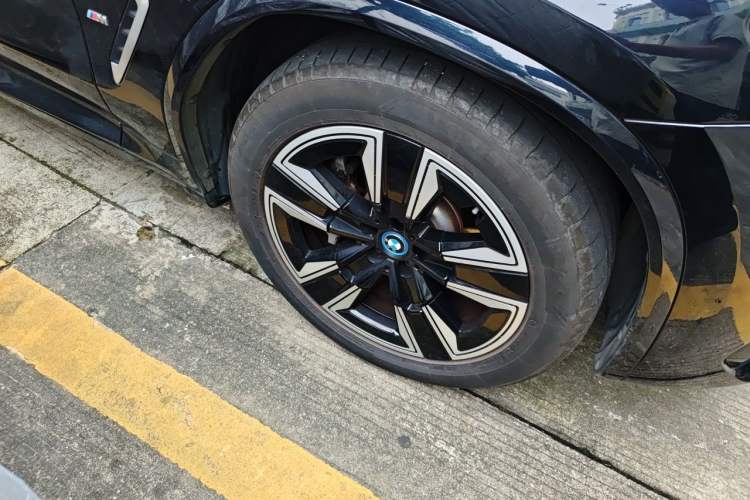 Used BMW iX3 2023 Leading Model Right Front Wheel Hub