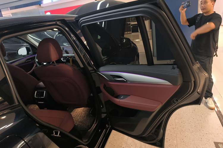 Used BMW iX3 2023 Leading Type Right Rear Door Interior