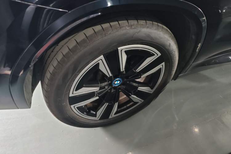 Used BMW iX3 2023 Leading Model Right Rear Wheel Hub