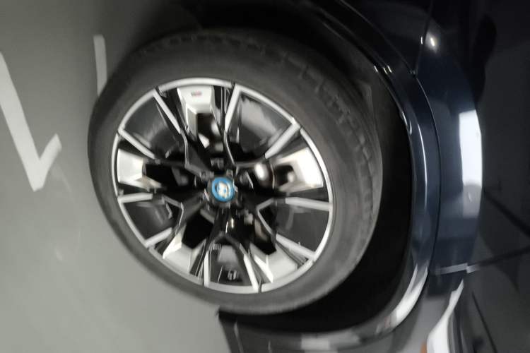 Used BMW iX3 2023 Leading Type Right Rear Wheel Hub