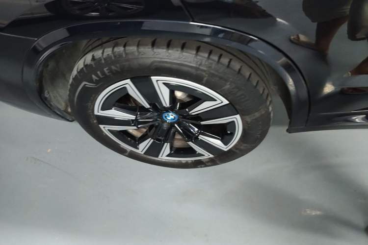 Used BMW iX3 2023 Leading Model Right Rear Wheel Hub
